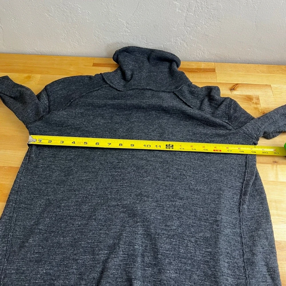 We the Free People Turtleneck Long Sleeve Split Back Top‎ Knit Gray Size XS - Picture 10 of 11